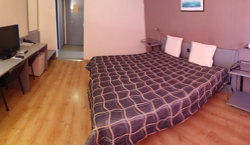 Atm Center Hotel Sofia Room photo